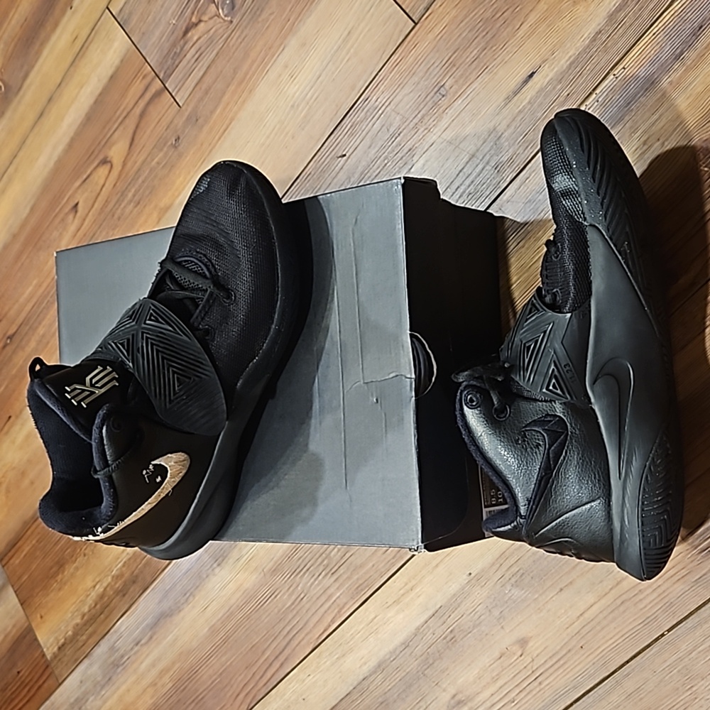 nike fly trap kyrie
